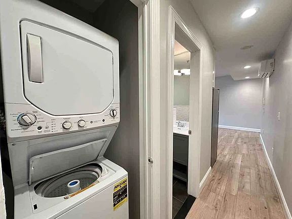 4th image of 46 Clifton Pl #3B