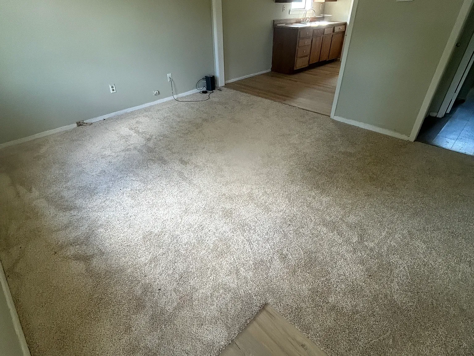 2 bed, 950 sqft, $800 — Photo 1