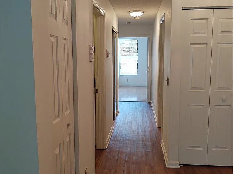 5801 Coach House Cir #B — Photo 14