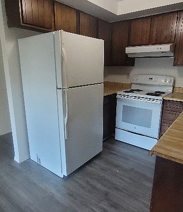 5th image of 15813 SE 1st St #15815