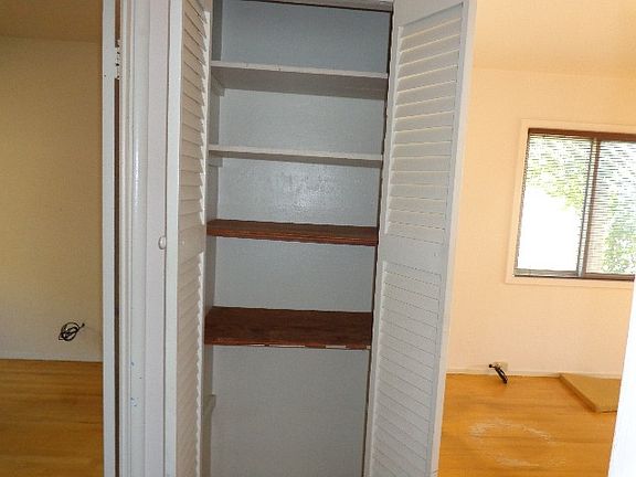 4th image of 5911 Panama Ave