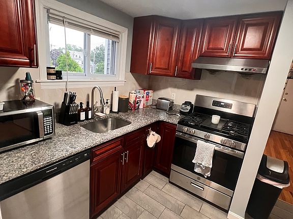 4th image of 68 Beach St APT 4