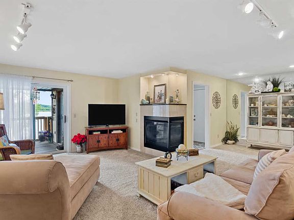 5th image of 5015 Spinnaker Ln