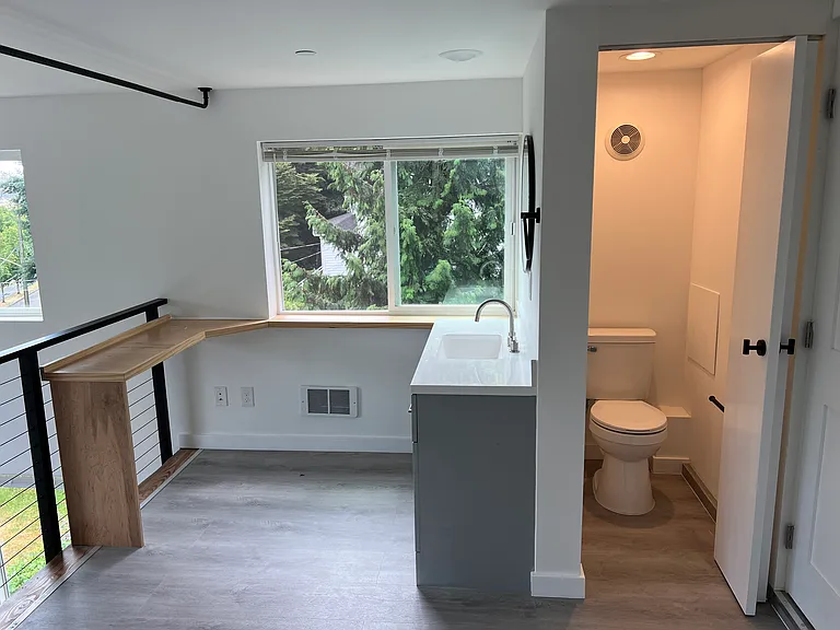 1027 Sturgus Ave S #5-1 — Photo 9