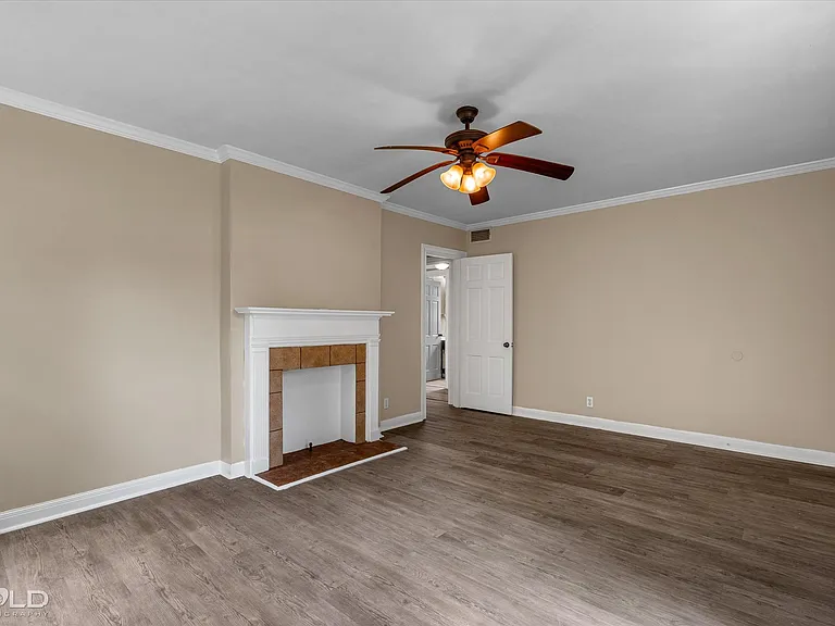 2623 Dillard St — Photo 7