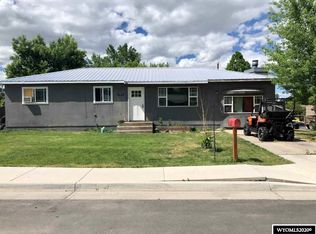 960 Cliff St, Lander, WY 82520