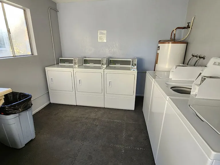 760 W Pine St — Photo 16