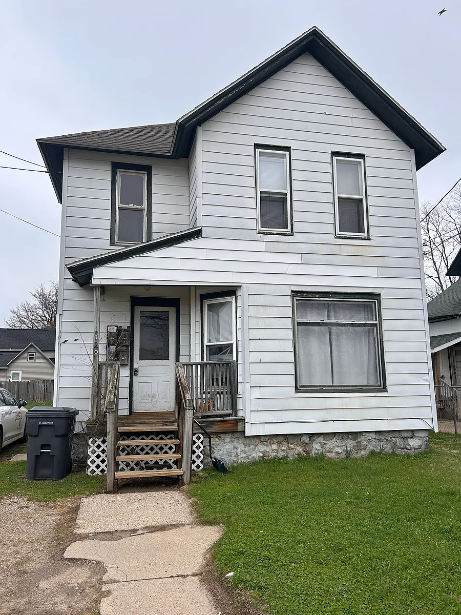 Building Photo - 729 E Vine St #4