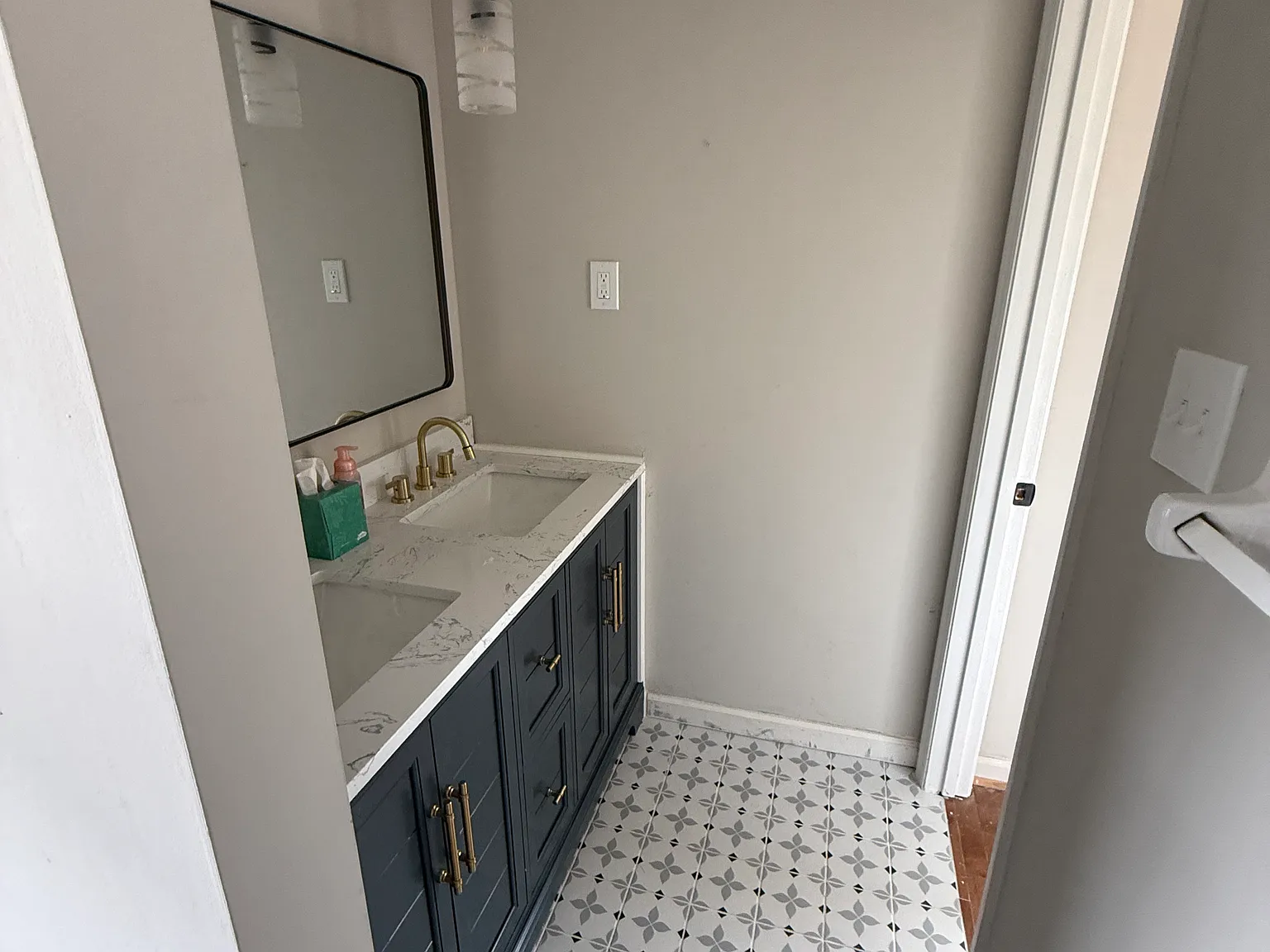 6 bed, 2626 sqft, $2,500 — Photo 4