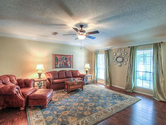 5th image of 23 Stony Bridge Cir
