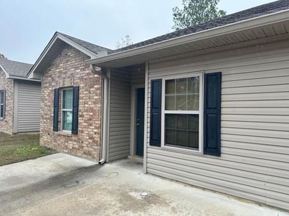 110 Flagstone Dr