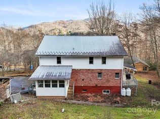 487 Julia Ln, Maggie Valley, NC 28751