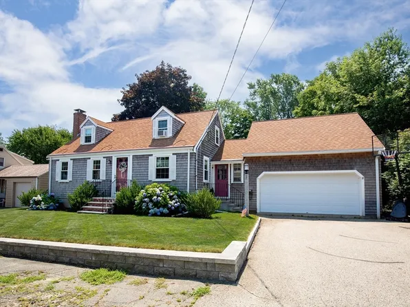 27 Cherry Ln, Weymouth, MA 02190