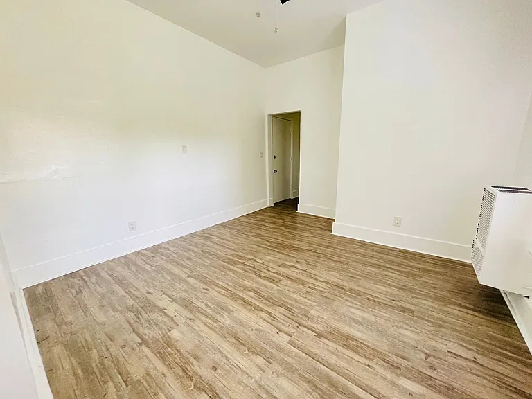 Regal Lofts — Photo 4