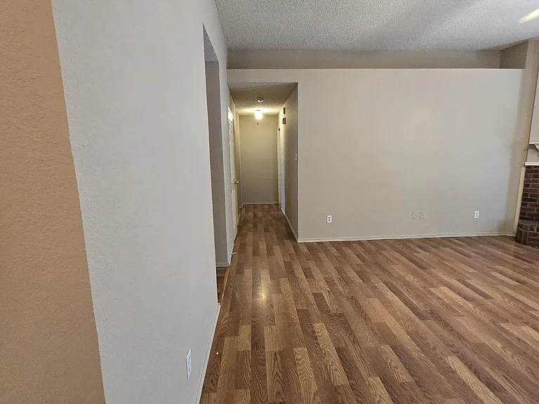 8028 Clear Brook Cir — Photo 8
