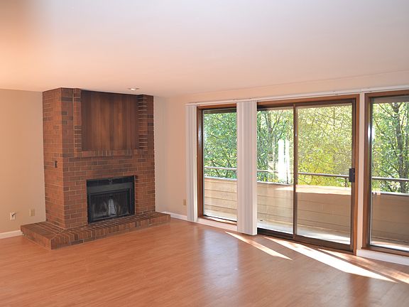 2nd image of 230 Newport Way SW APT 204