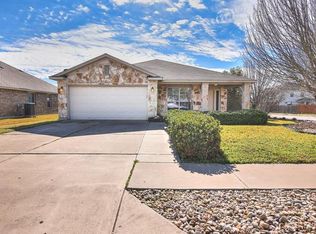 920 Flanagan Dr, Leander, TX 78641
