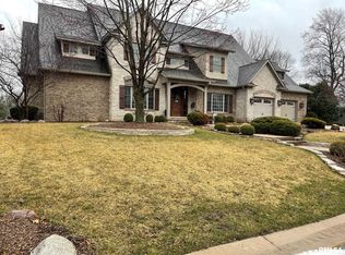 62 Oakmont Dr, Springfield, IL 62704