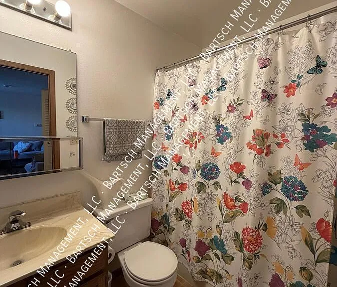 4909 W Edgerton Ave — Photo 8