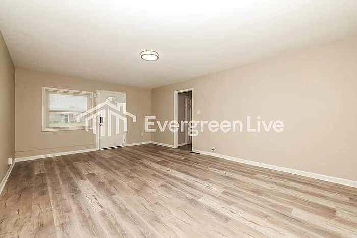 108 Candy Ln — Photo 4