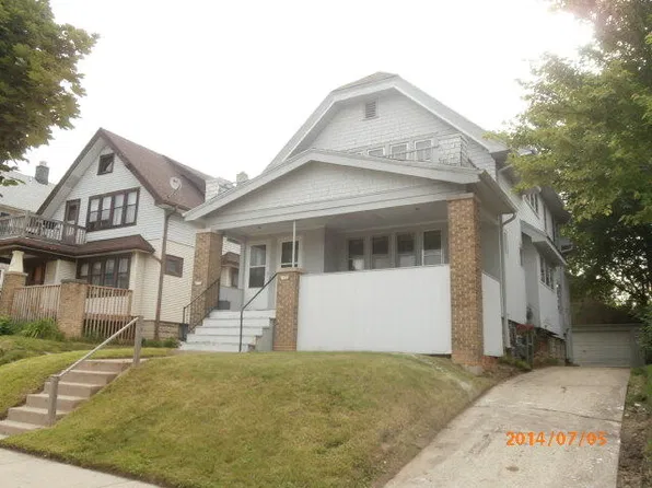 1122 N 45th St, Milwaukee, WI 53208