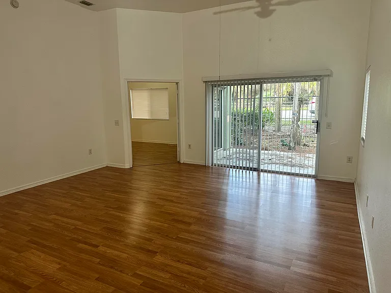220 Crestwood Cir #106 — Photo 12