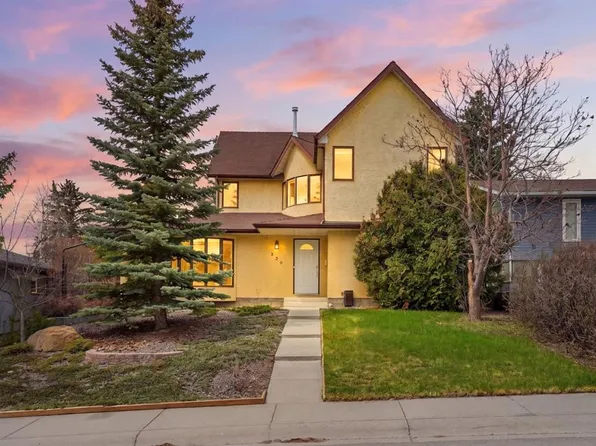 330 E Silver Ridge Cres NW, Calgary, AB T3B 3T5
