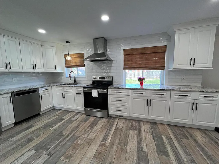 4033 Ramblewood Dr — Photo 12