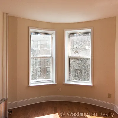 Rented by Washington Realty Corp. | media 47