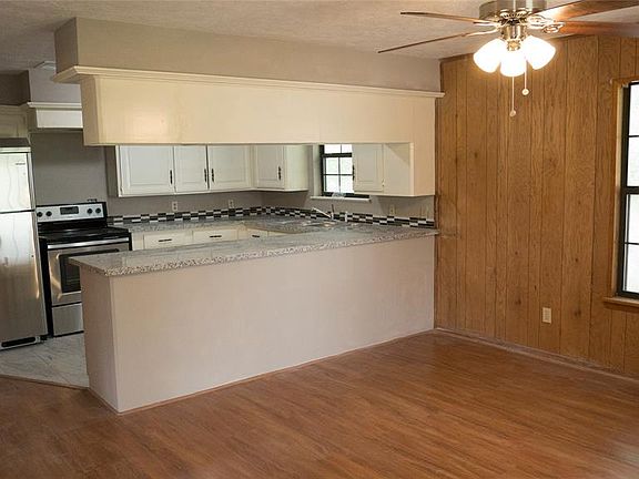 5th image of 1001 Rachel B Scott Prior Grove St
