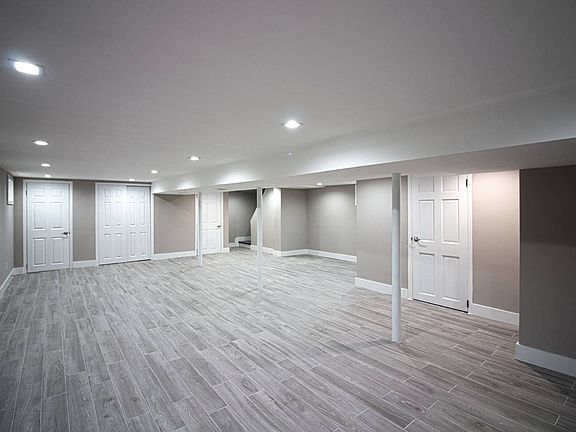 3rd image of 22116 99th Ave