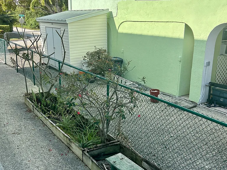 156 Marina Ave — Photo 30