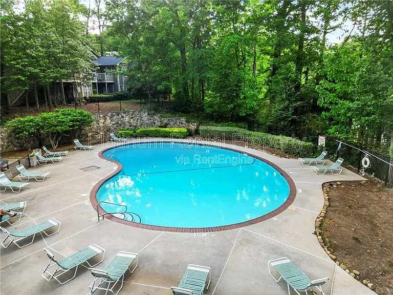 906 Country Park Dr SE — Photo 23