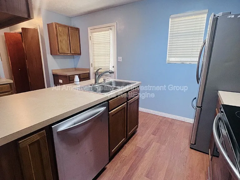 1815 Pointed Leaf Ln — Photo 5