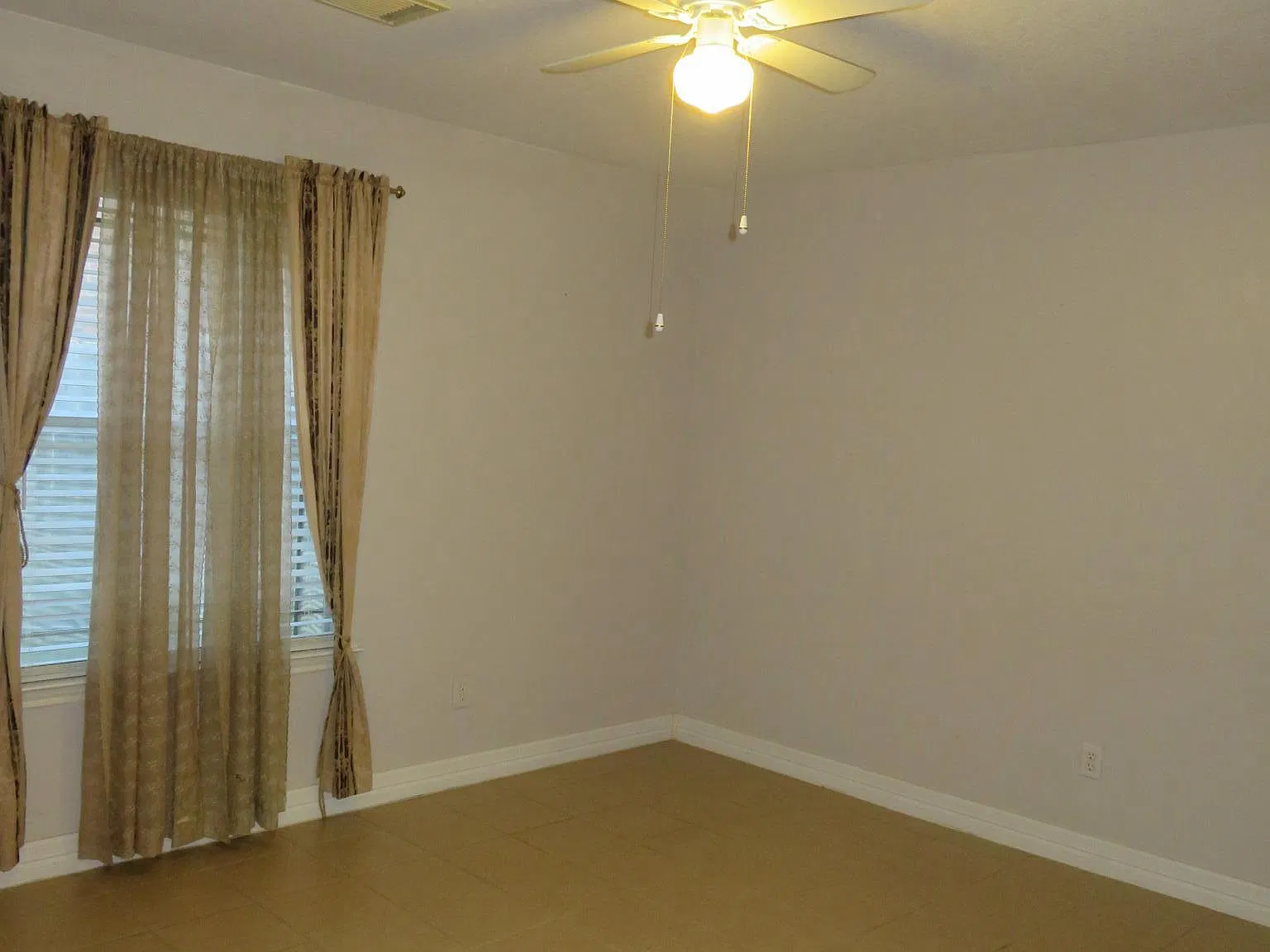 3527 Colmar Way — Photo 4