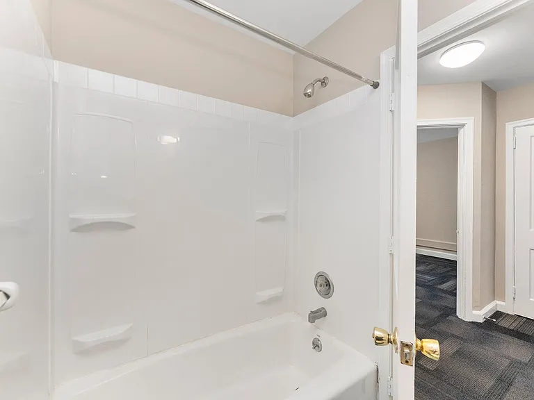 5346 Chew Ave - St. Teresa — Photo 9