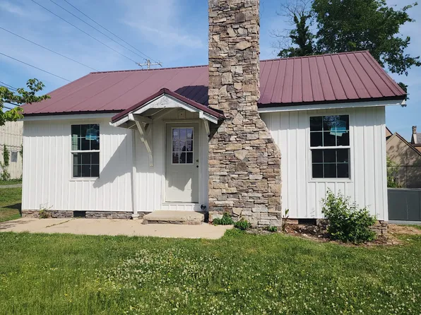 109 E Lauderdale St, Tullahoma, TN 37388