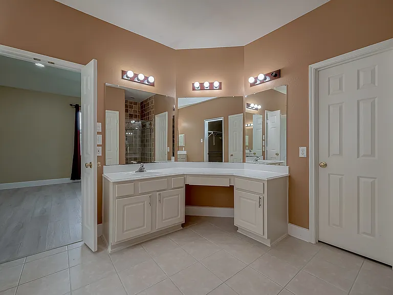 14026 Shamrock Park Ln — Photo 37