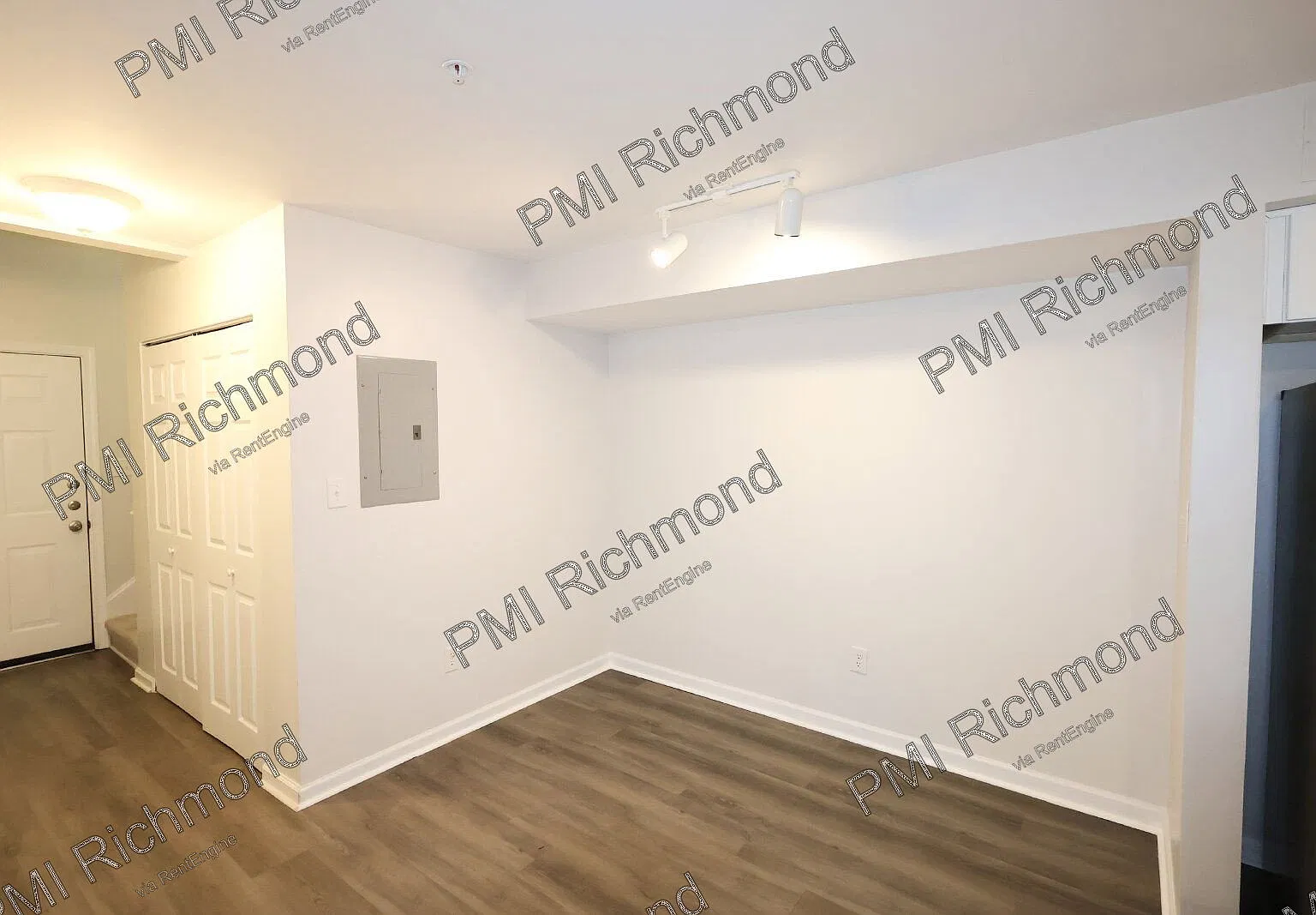 2 bed, 2.0 bath, 1431 sqft, $1,975 — Photo 3