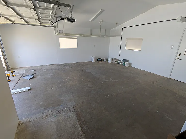 817 Hickory Ct — Photo 12