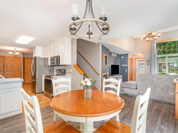 5244 207th St N, Forest Lake, MN 55025