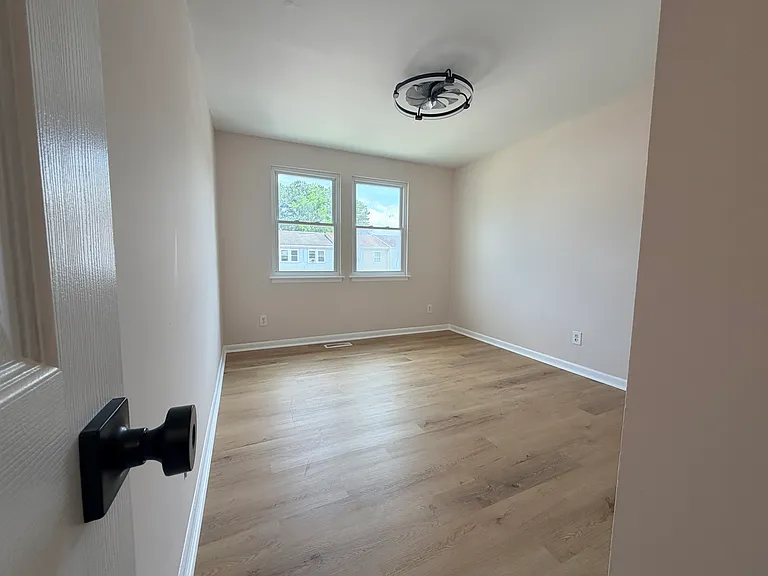 3060 Blackstone Ct — Photo 10
