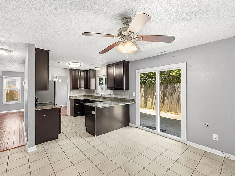 3856 Forestwood Ct — Photo 18