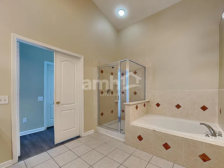 11555 Misty Isle Ln — Photo 13