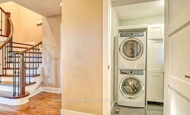 90 Oke Rd #MAIN FLOOR — Photo 6