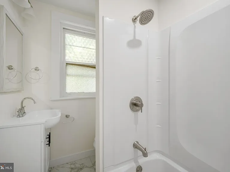 140 S Keswick Ave — Photo 12