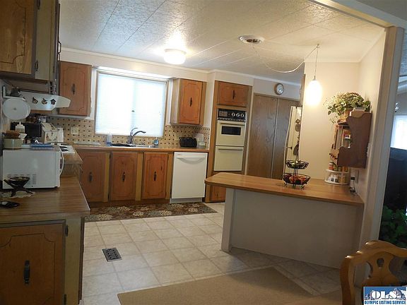 5th image of 51 Holly Cir