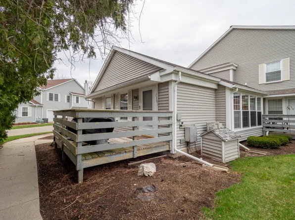 2391 Quail Run Dr, Kalamazoo, MI 49009