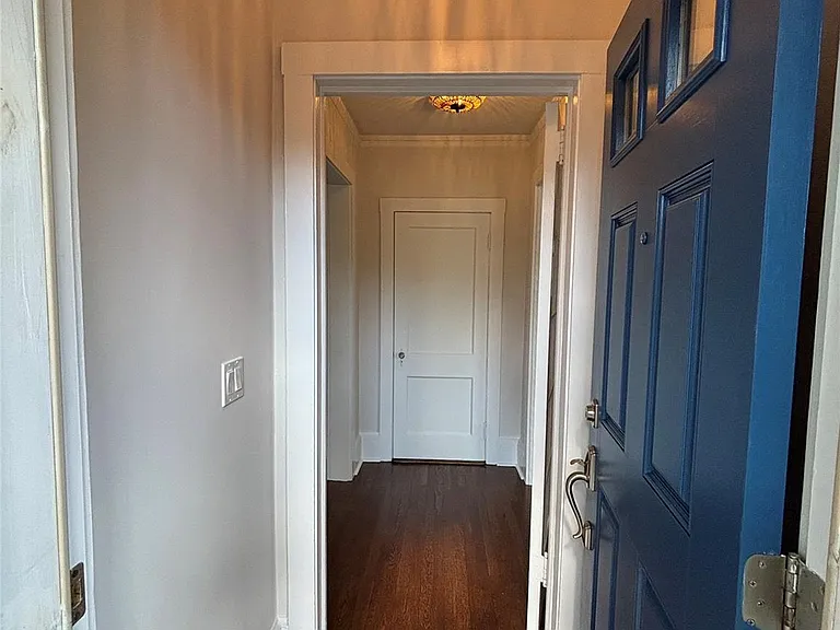 23 Perry Ave — Photo 3