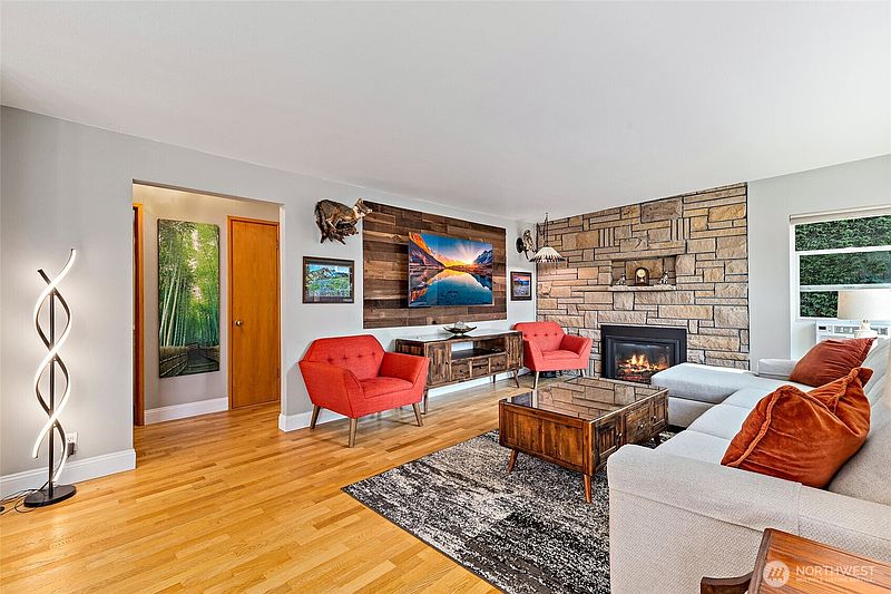 4th image of 419 E View Ridge Drive